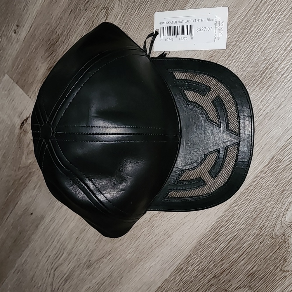 ⚠️SOLD⚠️ New HOM Skater Hat Labrytnth - Black